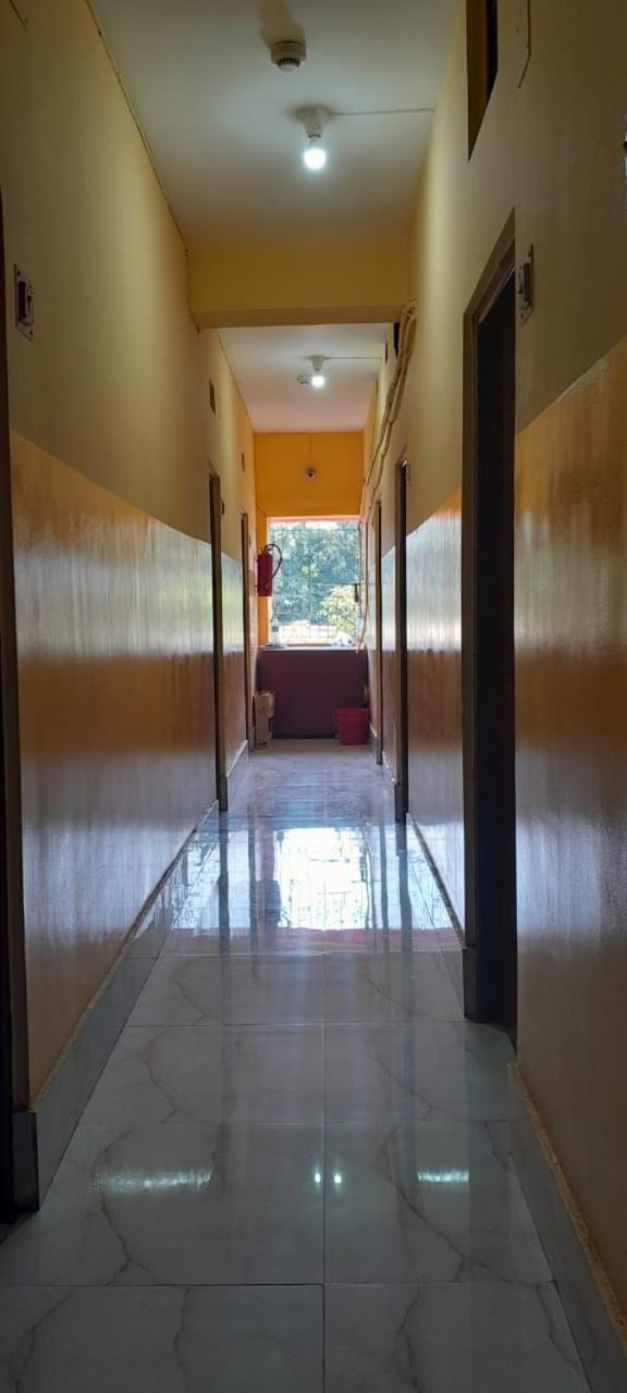 Narendra niketan Hotell Calcutta Exteriör bild